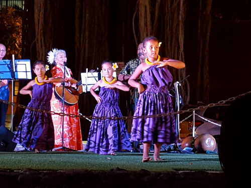 Hula Show - Kūhiō Beach