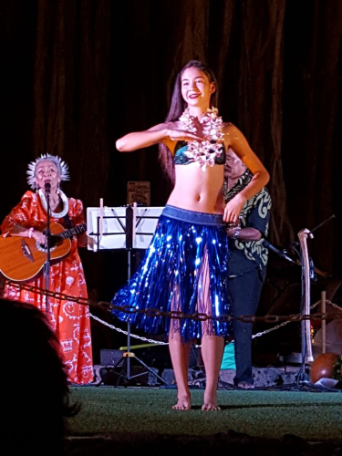 Hula Show - Kūhiō Beach